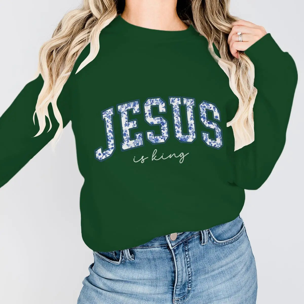 Christian Faith Long Sleeve Pullover Top Comfort Jesus Is King Sweatshirt Christians Blue Floral Jesus Design Women's Sweater
