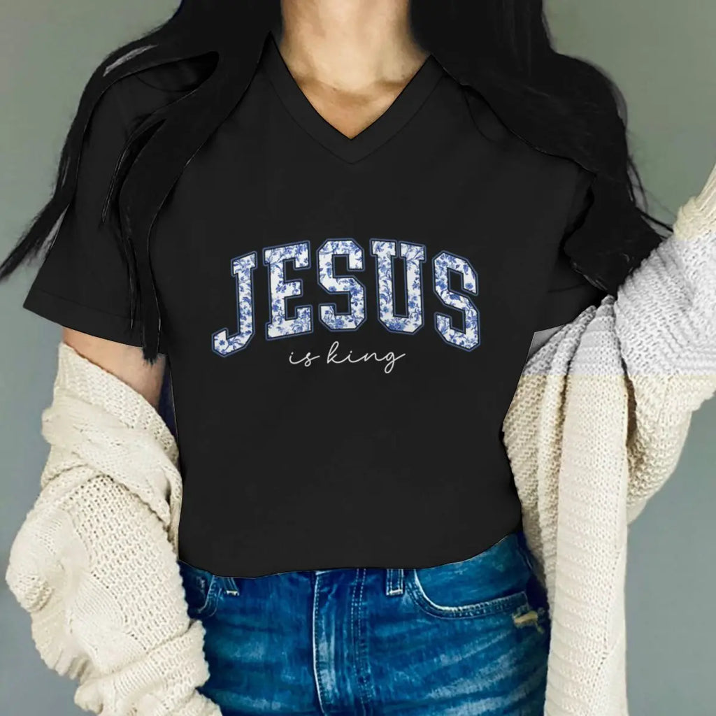 Jesus Is King Floral Graphic T Shirts Women Floral Print V Neck Daily Wear T-Shirt Women Christian Faith Tees Short Sleeve Tops