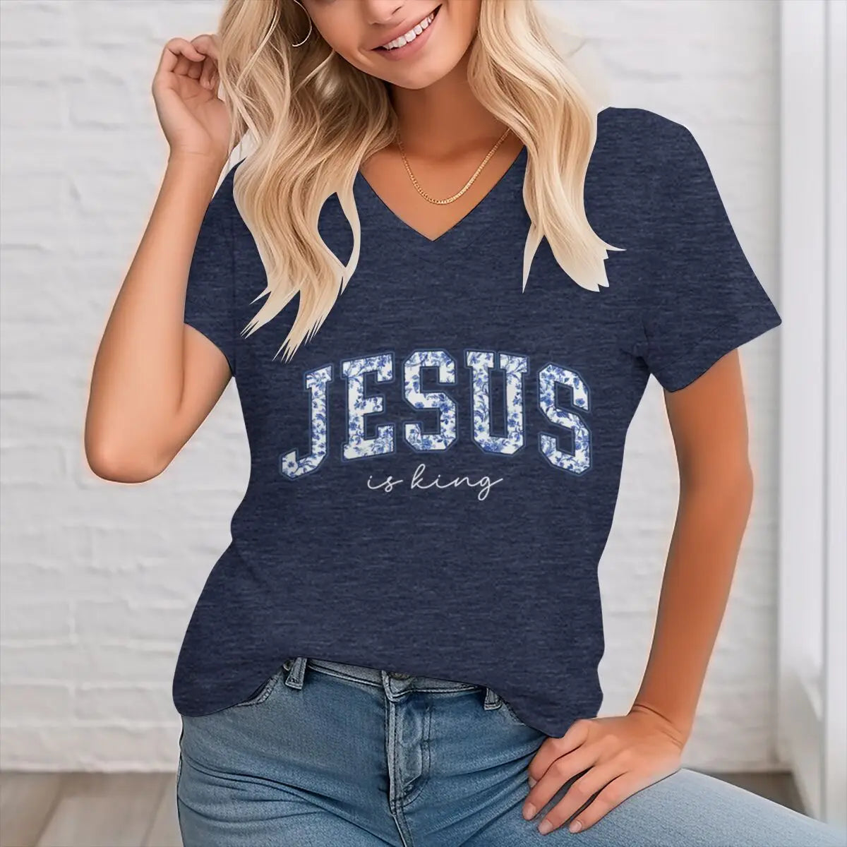 Jesus Is King Floral Graphic T Shirts Women Floral Print V Neck Daily Wear T-Shirt Women Christian Faith Tees Short Sleeve Tops